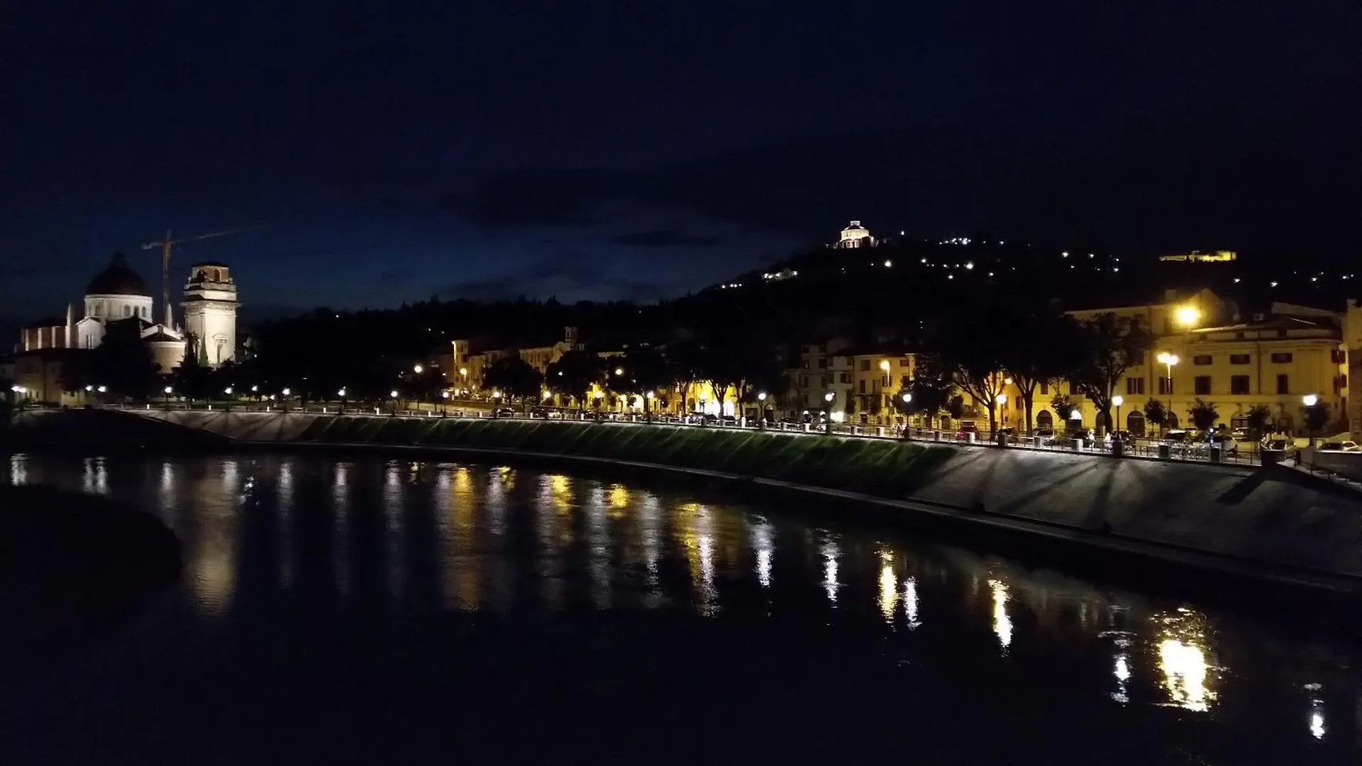 Apartment Across The River And Into The Trees Verona